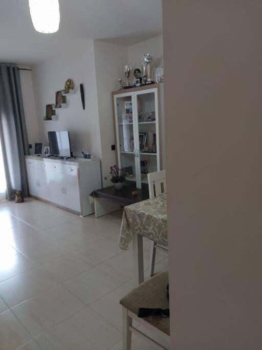 Bajo Puerta De Alcazaba Apartment Retamar  Luaran gambar