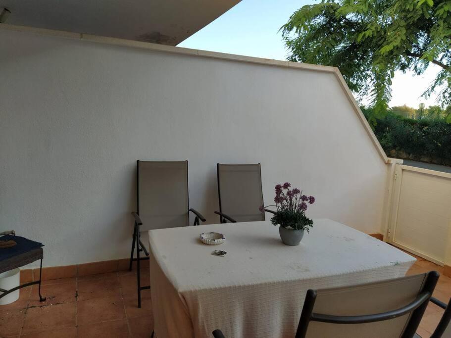 Bajo Puerta De Alcazaba Apartment Retamar  Luaran gambar